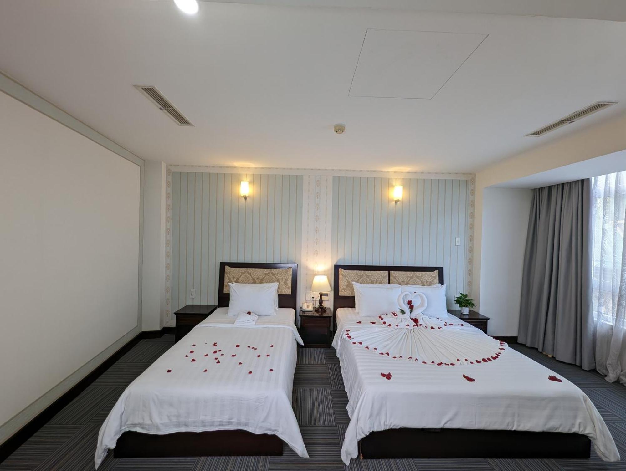 Dong Kinh Hotel โฮจิมินห์ซิตี้ ภายนอก รูปภาพ